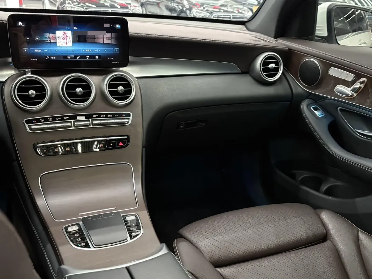 2020 Mercedes-Benz GLC Class 2.0T 197HP L4 9AT,autocango,china used car exporter,china ev exporter,chinese used car exporter,chinese used ev exporter