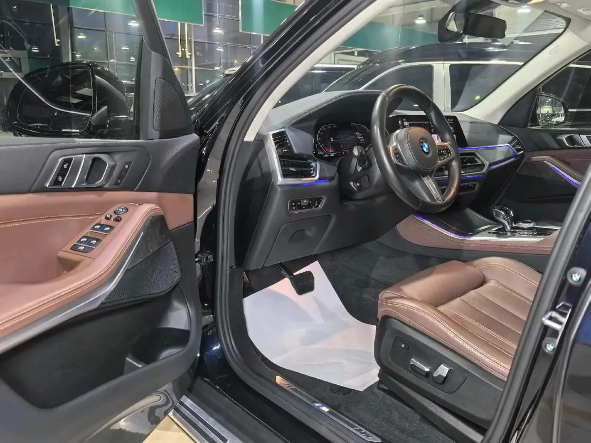 2021 BMW X5 2.0T 265HP L4 8AT,autocango,china used car exporter,china ev exporter,chinese used car exporter,chinese used ev exporter