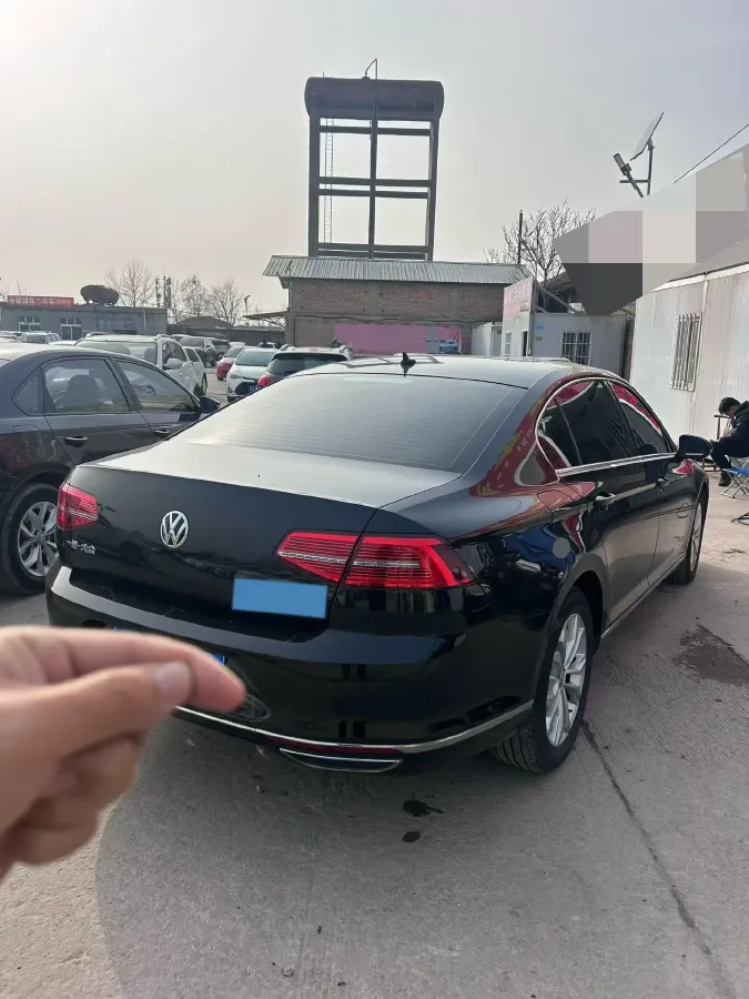 2019 Volkswagen Magotan 2.0T 186HP L4 7DCT,autocango,china used car exporter,china ev exporter,chinese used car exporter,chinese used ev exporter