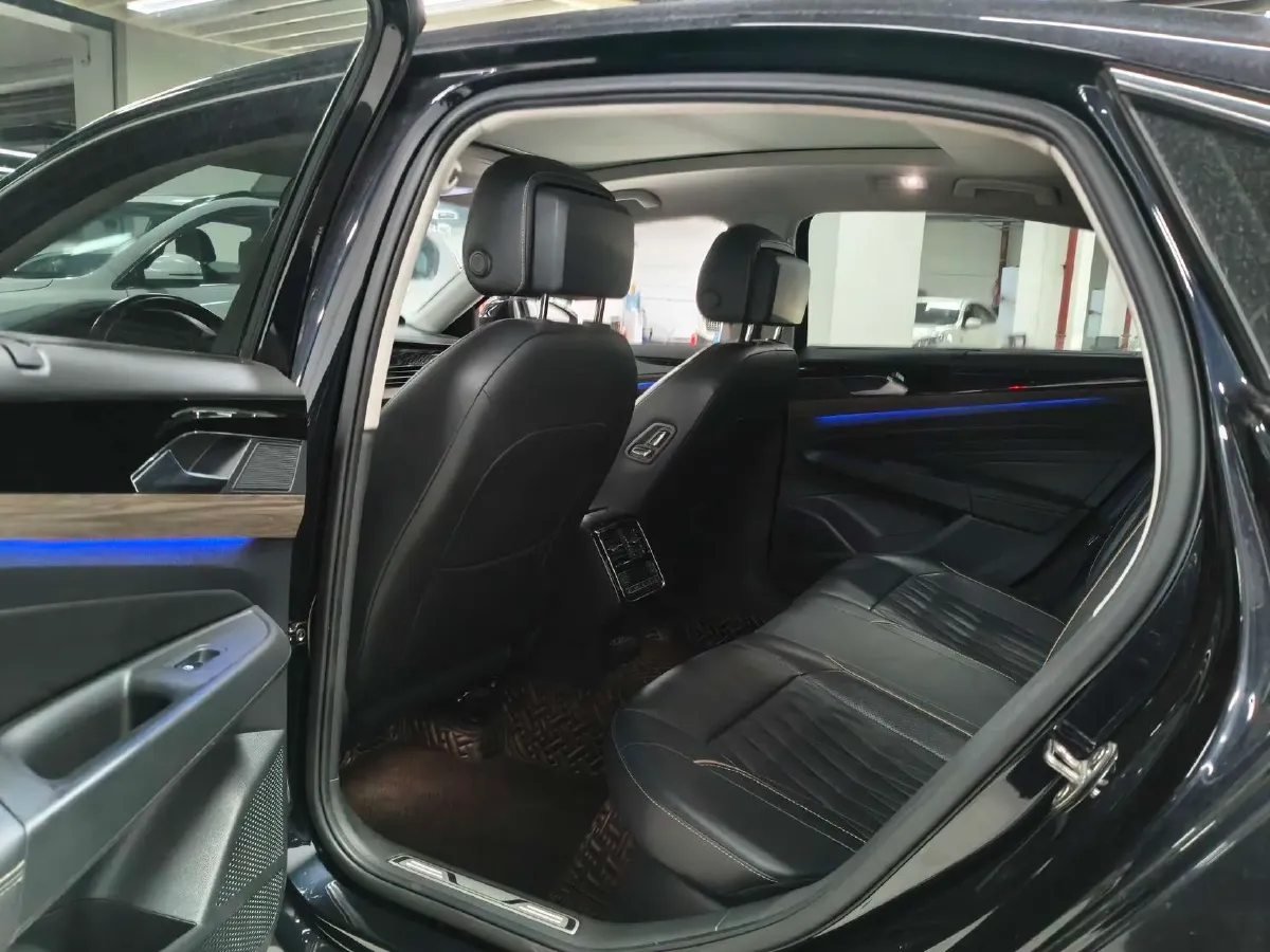 2019 Volkswagen Passat 2.0T 186HP L4 7DCT,autocango,china used car exporter,china ev exporter,chinese used car exporter,chinese used ev exporter