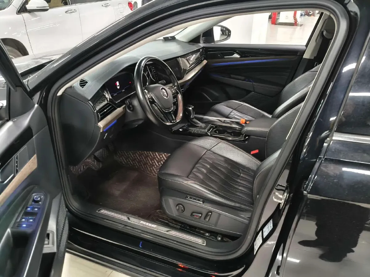 2019 Volkswagen Passat 2.0T 186HP L4 7DCT,autocango,china used car exporter,china ev exporter,chinese used car exporter,chinese used ev exporter