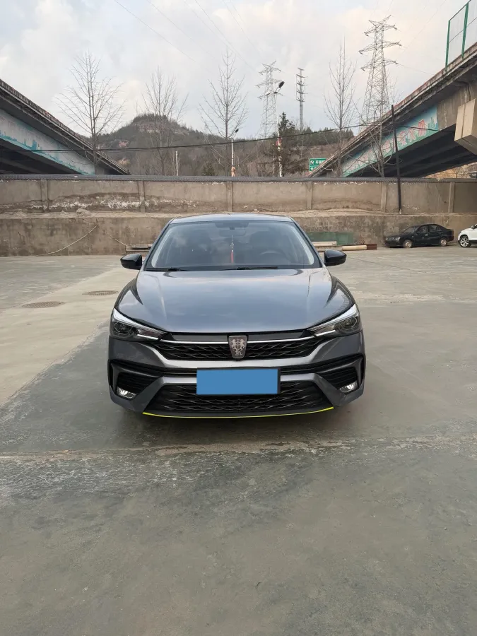 2021 Roewe i5 1.5L 120HP L4 5MT,autocango,china used car exporter,china ev exporter,chinese used car exporter,chinese used ev exporter