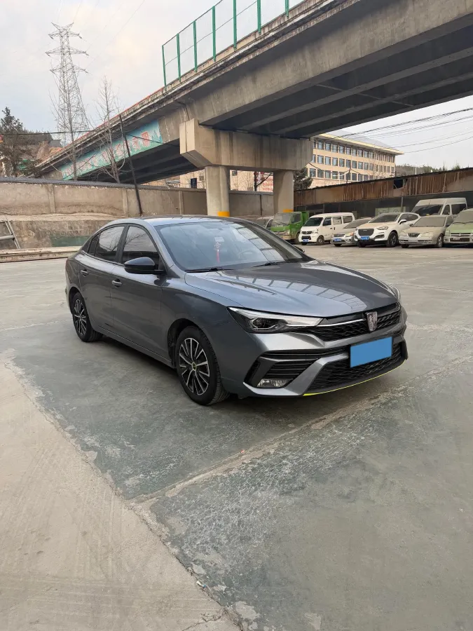 2021 Roewe i5 1.5L 120HP L4 5MT,autocango,china used car exporter,china ev exporter,chinese used car exporter,chinese used ev exporter
