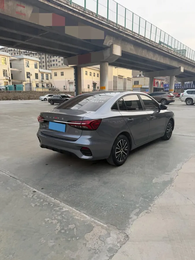 2021 Roewe i5 1.5L 120HP L4 5MT,autocango,china used car exporter,china ev exporter,chinese used car exporter,chinese used ev exporter