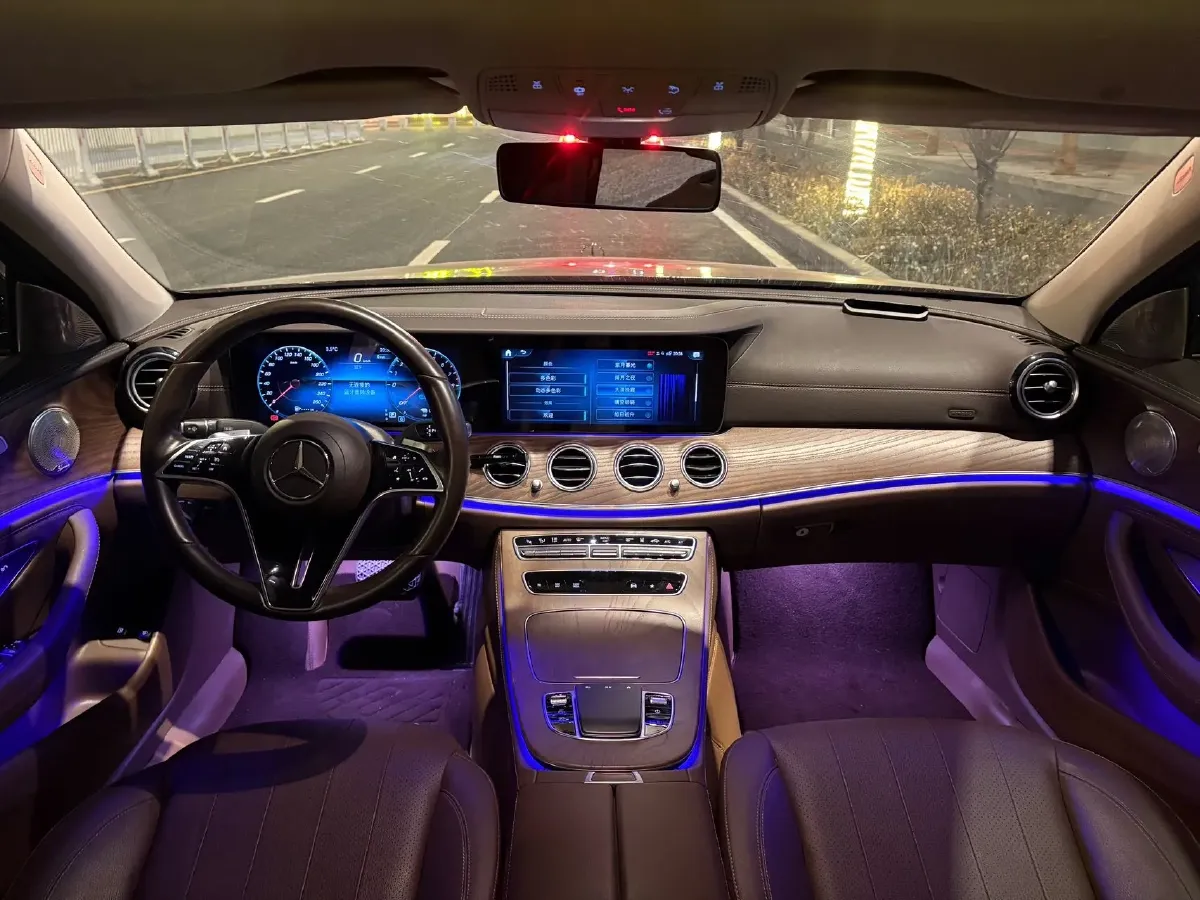 2022 Mercedes-Benz E Class 2.0T 211HP L4 9AT PHEV 25.4KWH,autocango,china used car exporter,china ev exporter,chinese used car exporter,chinese used ev exporter