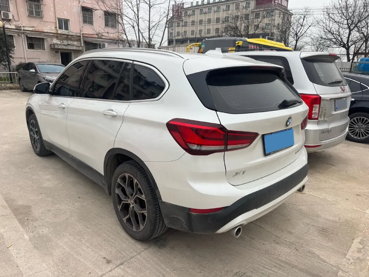 2022 BMW X1 2.0T 192HP L4 7DCT,autocango,china used car exporter,china ev exporter,chinese used car exporter,chinese used ev exporter