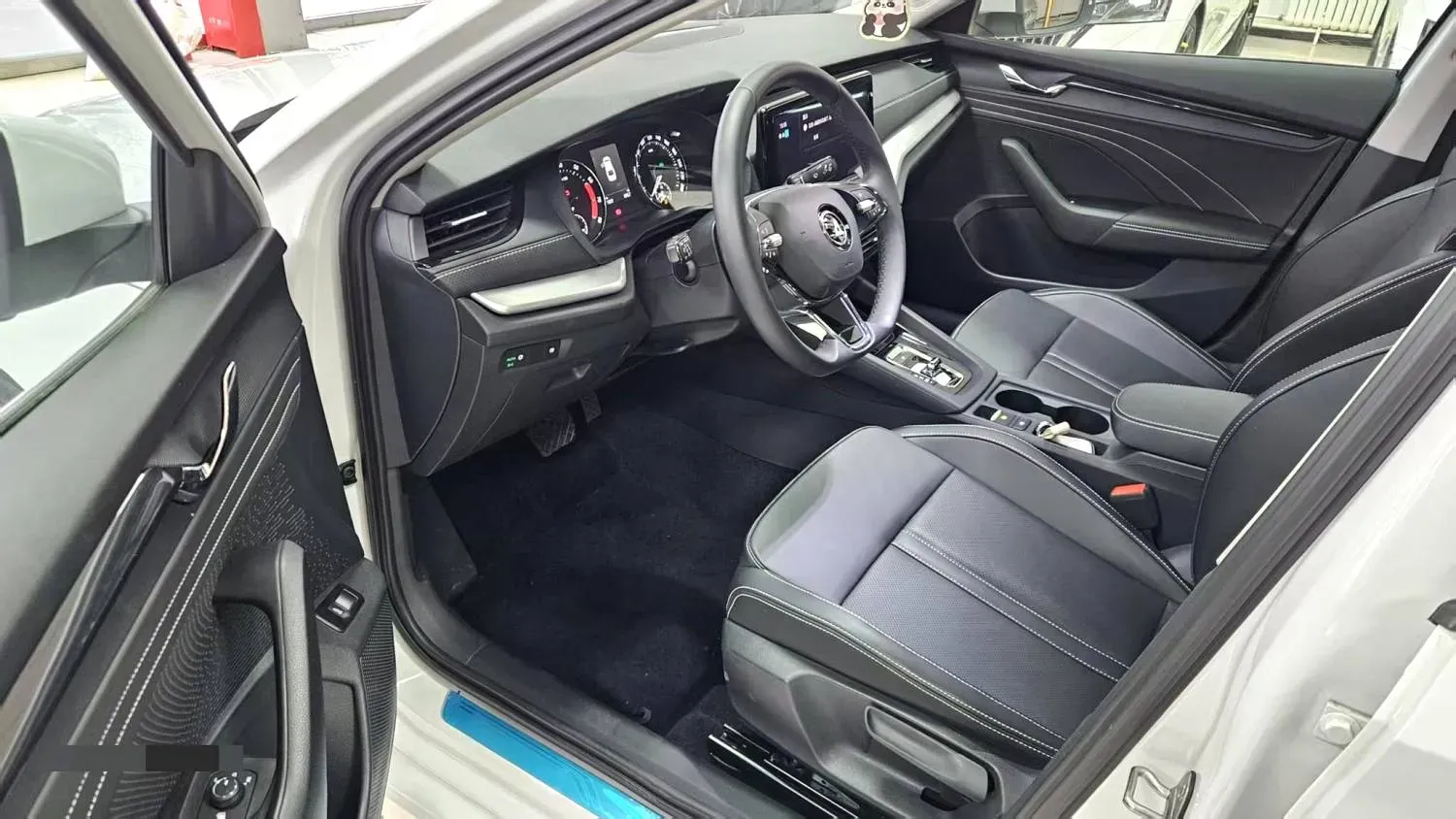 2023 Skoda Octavia 1.4T 150HP L4 7DCT,autocango,china used car exporter,china ev exporter,chinese used car exporter,chinese used ev exporter