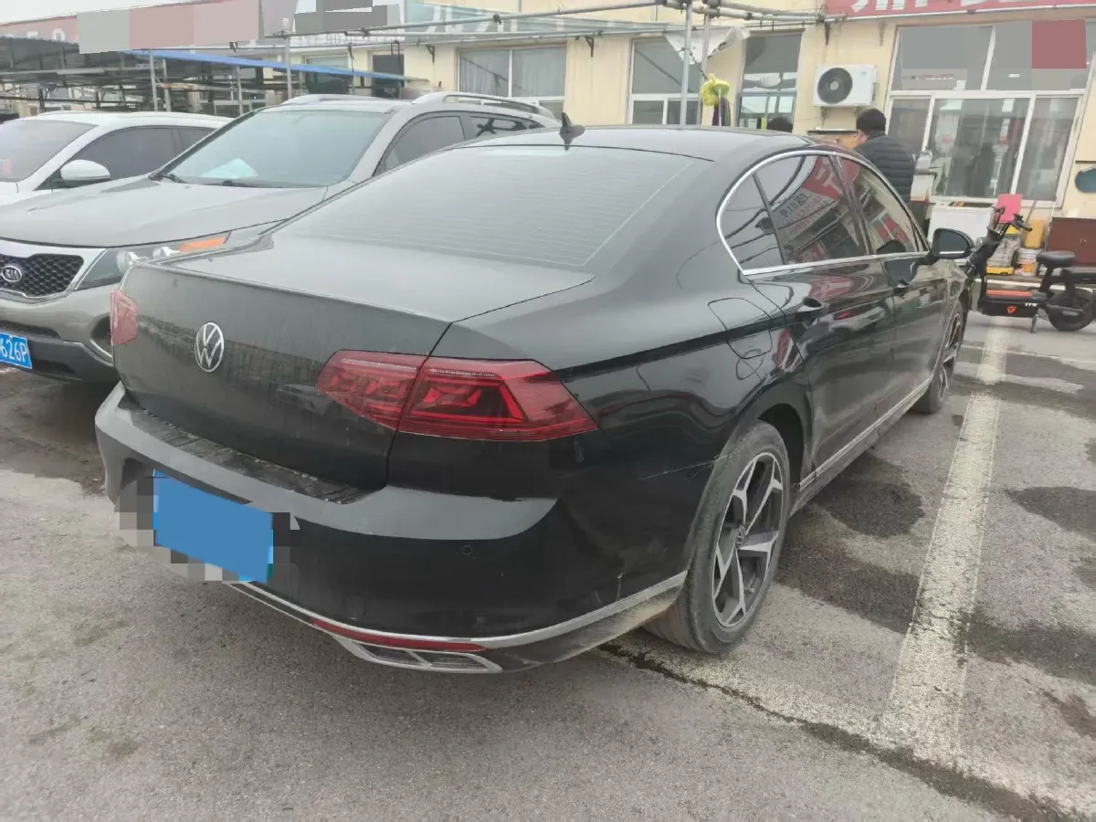 2024 Volkswagen Magotan 2.0T 186HP L4 7DCT,autocango,china used car exporter,china ev exporter,chinese used car exporter,chinese used ev exporter