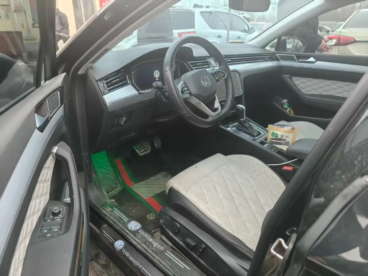 2024 Volkswagen Magotan 2.0T 186HP L4 7DCT,autocango,china used car exporter,china ev exporter,chinese used car exporter,chinese used ev exporter