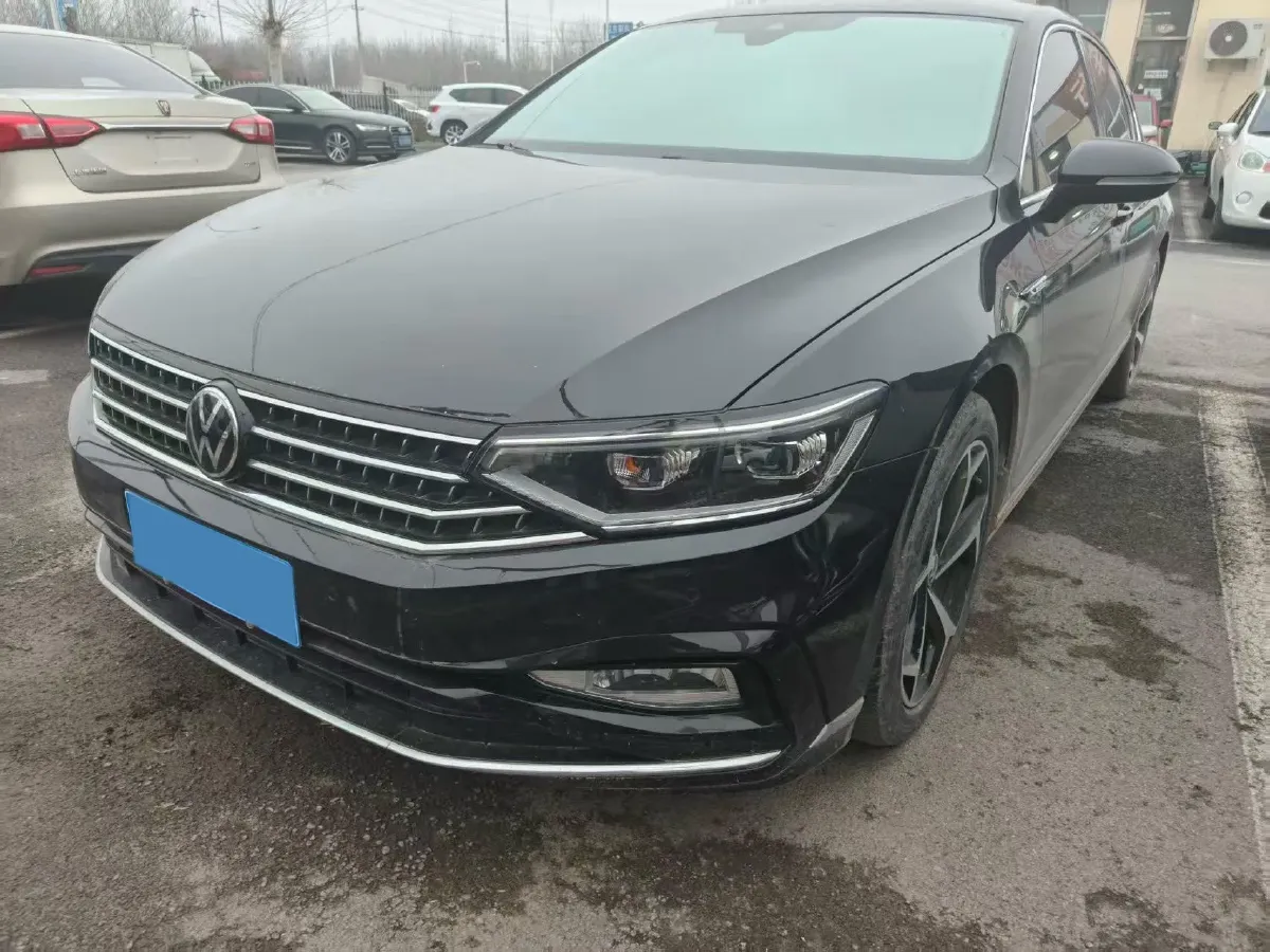 2024 Volkswagen Magotan 2.0T 186HP L4 7DCT,autocango,china used car exporter,china ev exporter,chinese used car exporter,chinese used ev exporter