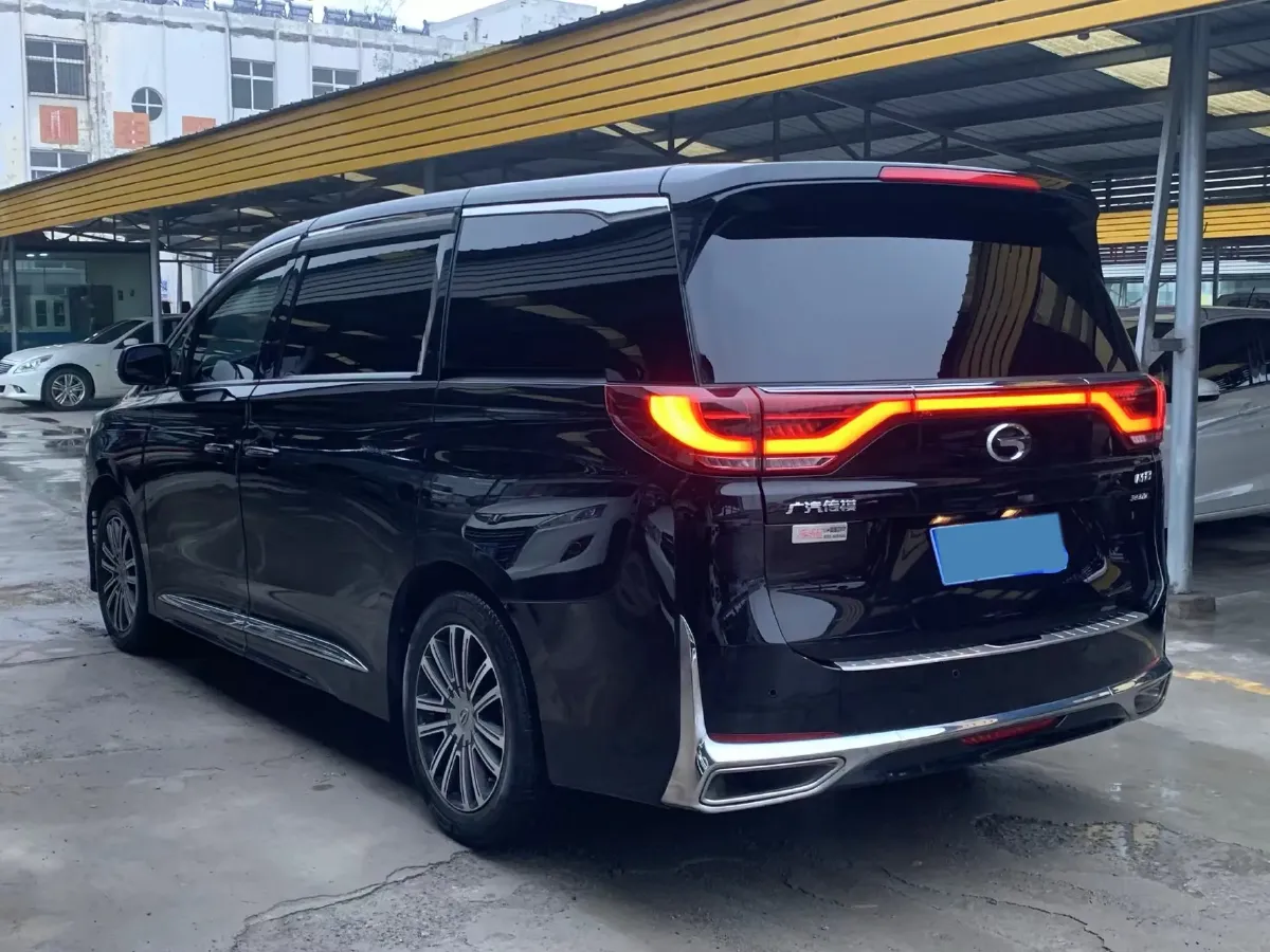 2021 GAC Trumpchi M8 2.0T 252HP L4 8AT,autocango,china used car exporter,china ev exporter,chinese used car exporter,chinese used ev exporter
