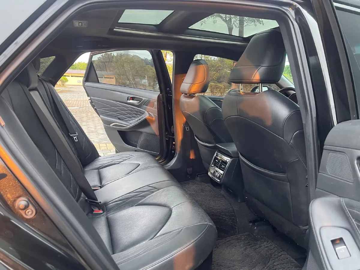 2019 Toyota Avalon 2.5L 178HP L4 E-CVT Hybrid,autocango,china used car exporter,china ev exporter,chinese used car exporter,chinese used ev exporter