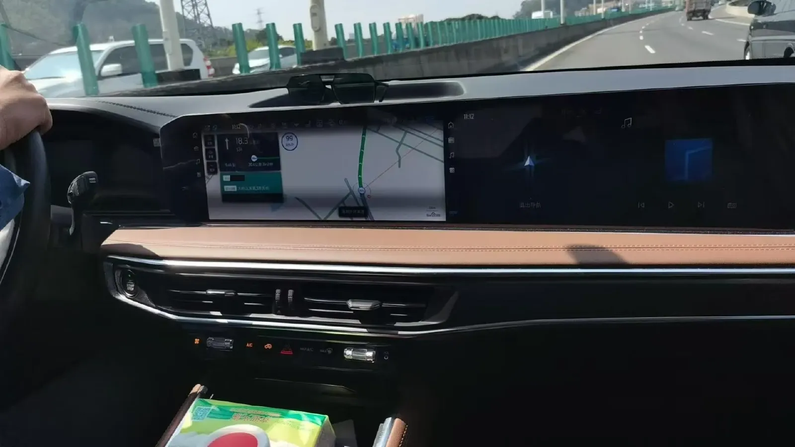 2023 Ford Explorer 2.3T 276HP L4 10AT,autocango,china used car exporter,china ev exporter,chinese used car exporter,chinese used ev exporter