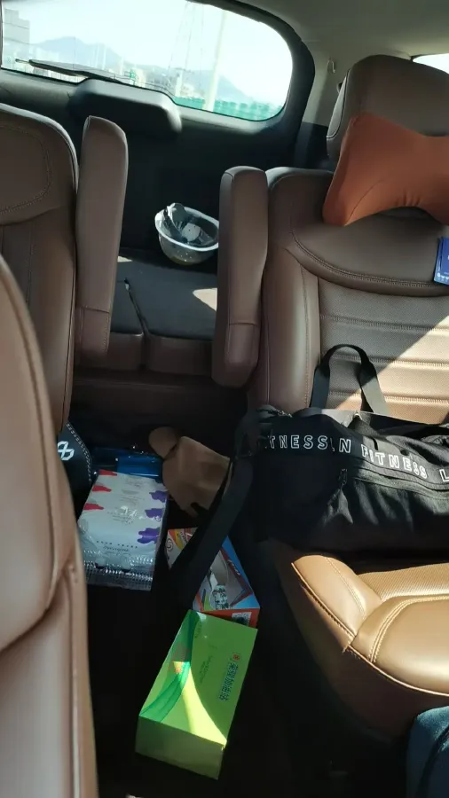 2023 Ford Explorer 2.3T 276HP L4 10AT,autocango,china used car exporter,china ev exporter,chinese used car exporter,chinese used ev exporter