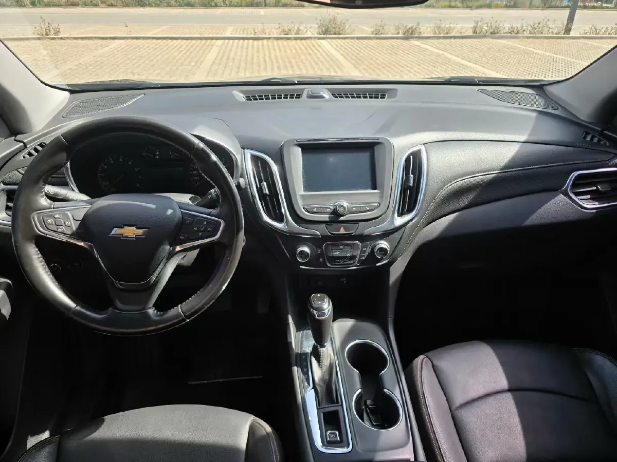 2019 Chevrolet Equinox 1.5T 169HP L4 6AT,autocango,china used car exporter,china ev exporter,chinese used car exporter,chinese used ev exporter