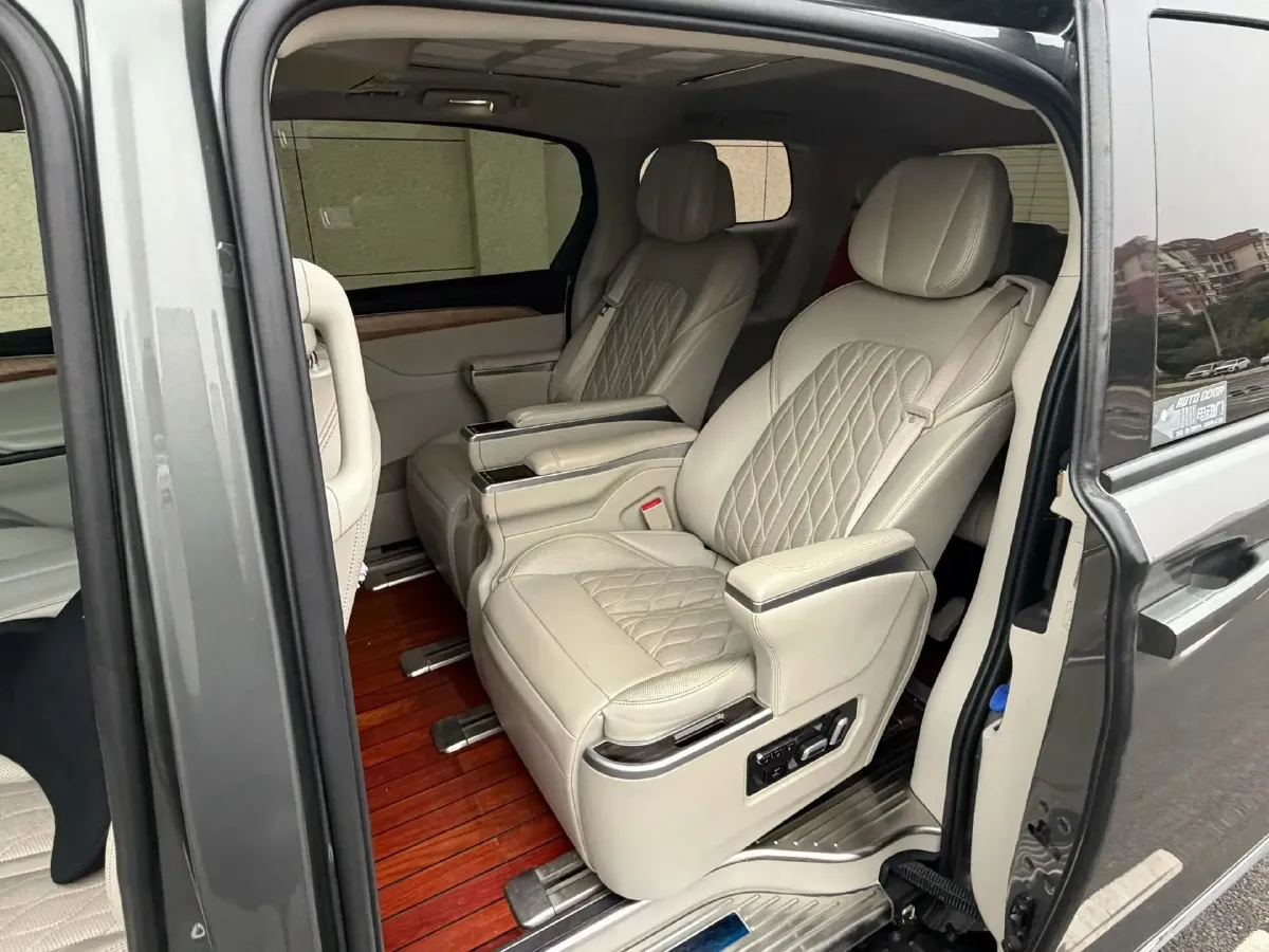 2018 Buick GL8 2.0T 260HP L4 6AT,autocango,china used car exporter,china ev exporter,chinese used car exporter,chinese used ev exporter