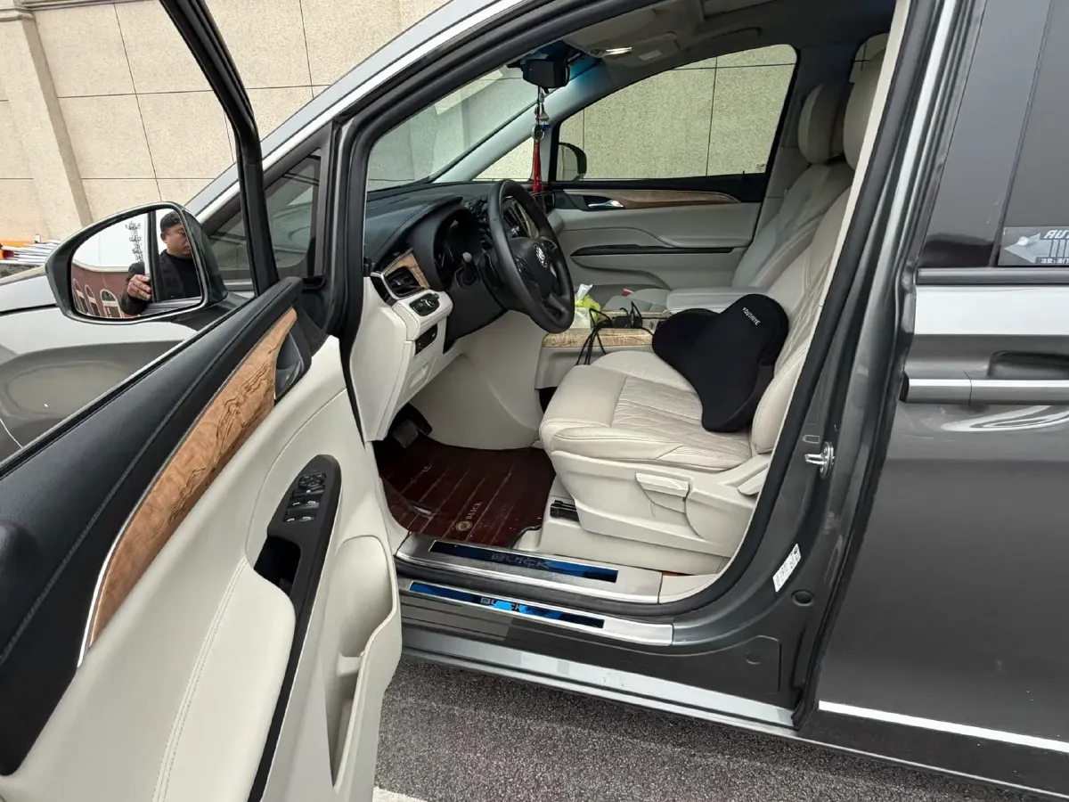 2018 Buick GL8 2.0T 260HP L4 6AT,autocango,china used car exporter,china ev exporter,chinese used car exporter,chinese used ev exporter