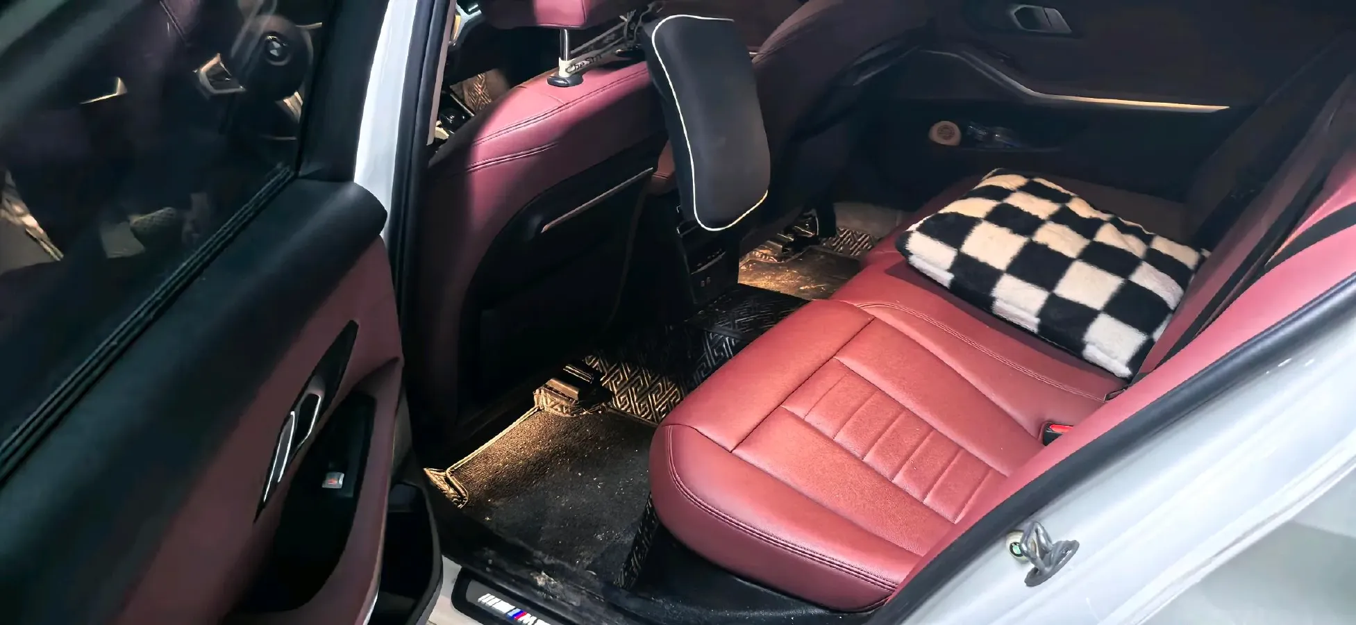 2021 BMW 3 Series 2.0T 156HP L4 8AT,autocango,china used car exporter,china ev exporter,chinese used car exporter,chinese used ev exporter