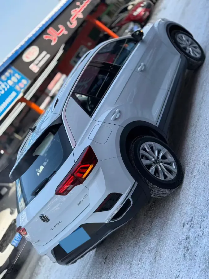 2022 Volkswagen T-Roc 1.4T 150HP L4 7DCT,autocango,china used car exporter,china ev exporter,chinese used car exporter,chinese used ev exporter