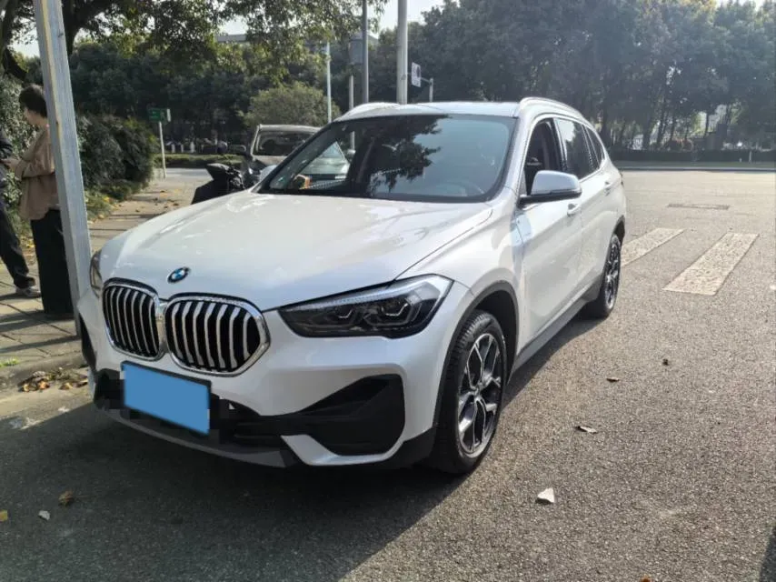 2022 BMW X1 2.0T 192HP L4 7DCT,autocango,china used car exporter,china ev exporter,chinese used car exporter,chinese used ev exporter