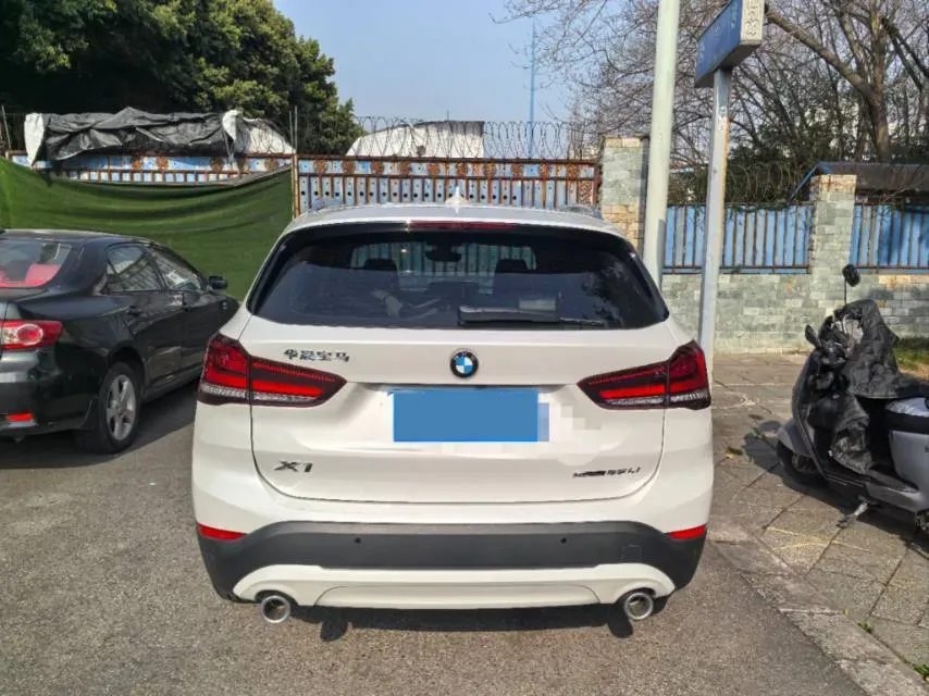 2022 BMW X1 2.0T 192HP L4 7DCT,autocango,china used car exporter,china ev exporter,chinese used car exporter,chinese used ev exporter