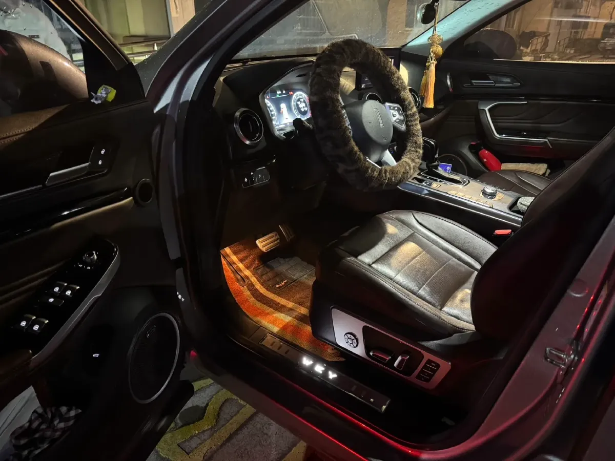 2017 WEY VV5 2.0T 197HP L4 7DCT,autocango,china used car exporter,china ev exporter,chinese used car exporter,chinese used ev exporter