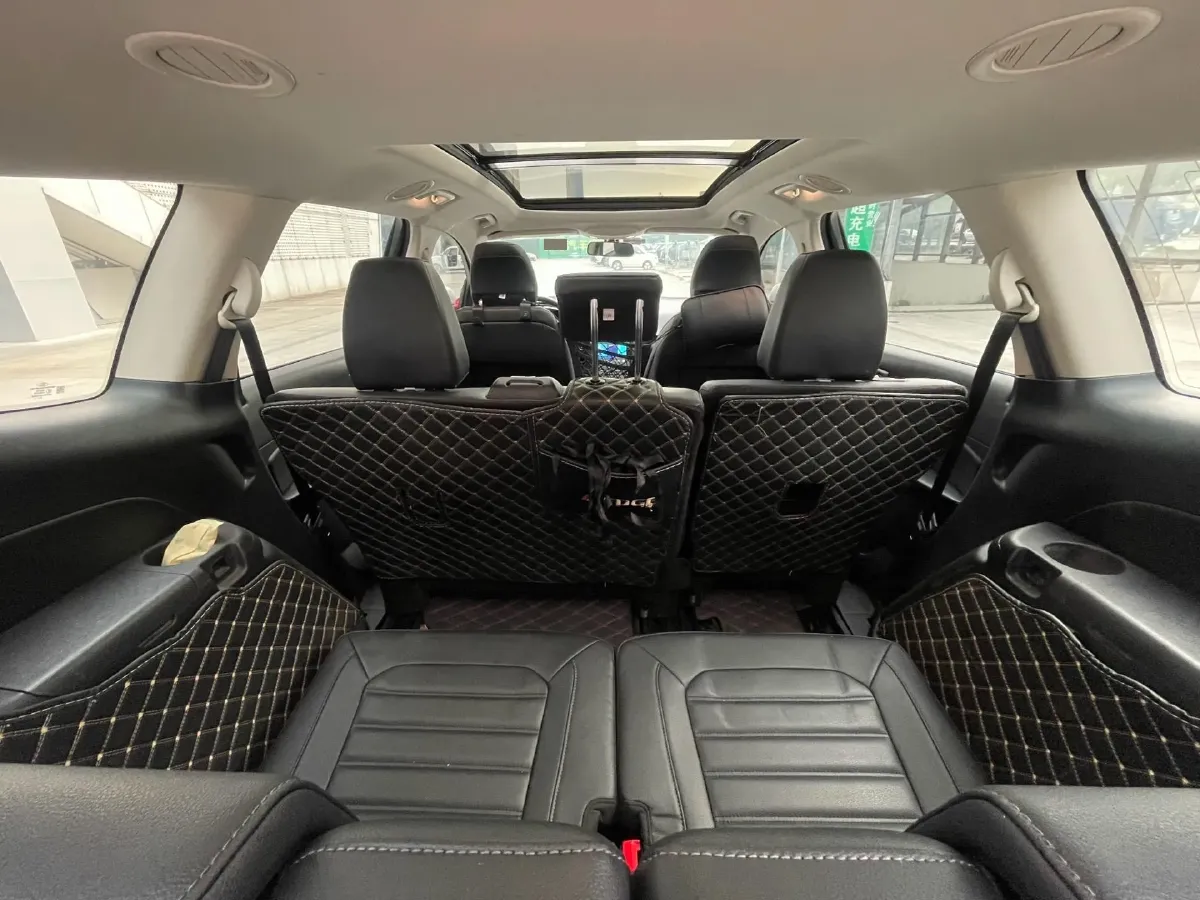 2020 Ford Edge 2.0T 245HP L4 8AT,autocango,china used car exporter,china ev exporter,chinese used car exporter,chinese used ev exporter