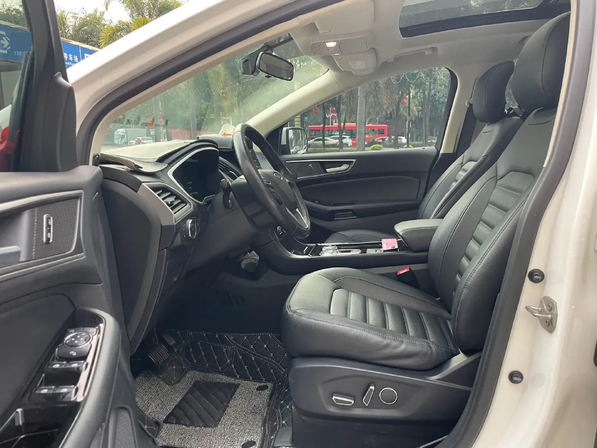 2020 Ford Edge 2.0T 245HP L4 8AT,autocango,china used car exporter,china ev exporter,chinese used car exporter,chinese used ev exporter