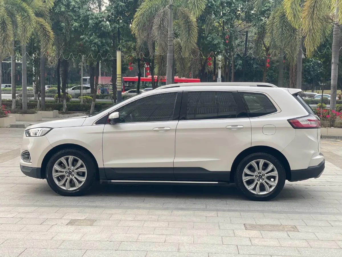 2020 Ford Edge 2.0T 245HP L4 8AT,autocango,china used car exporter,china ev exporter,chinese used car exporter,chinese used ev exporter