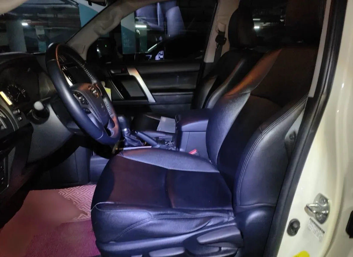 2018 Land Rover Discovery Sport 2.0T 241HP L4 9AT,autocango,china used car exporter,china ev exporter,chinese used car exporter,chinese used ev exporter