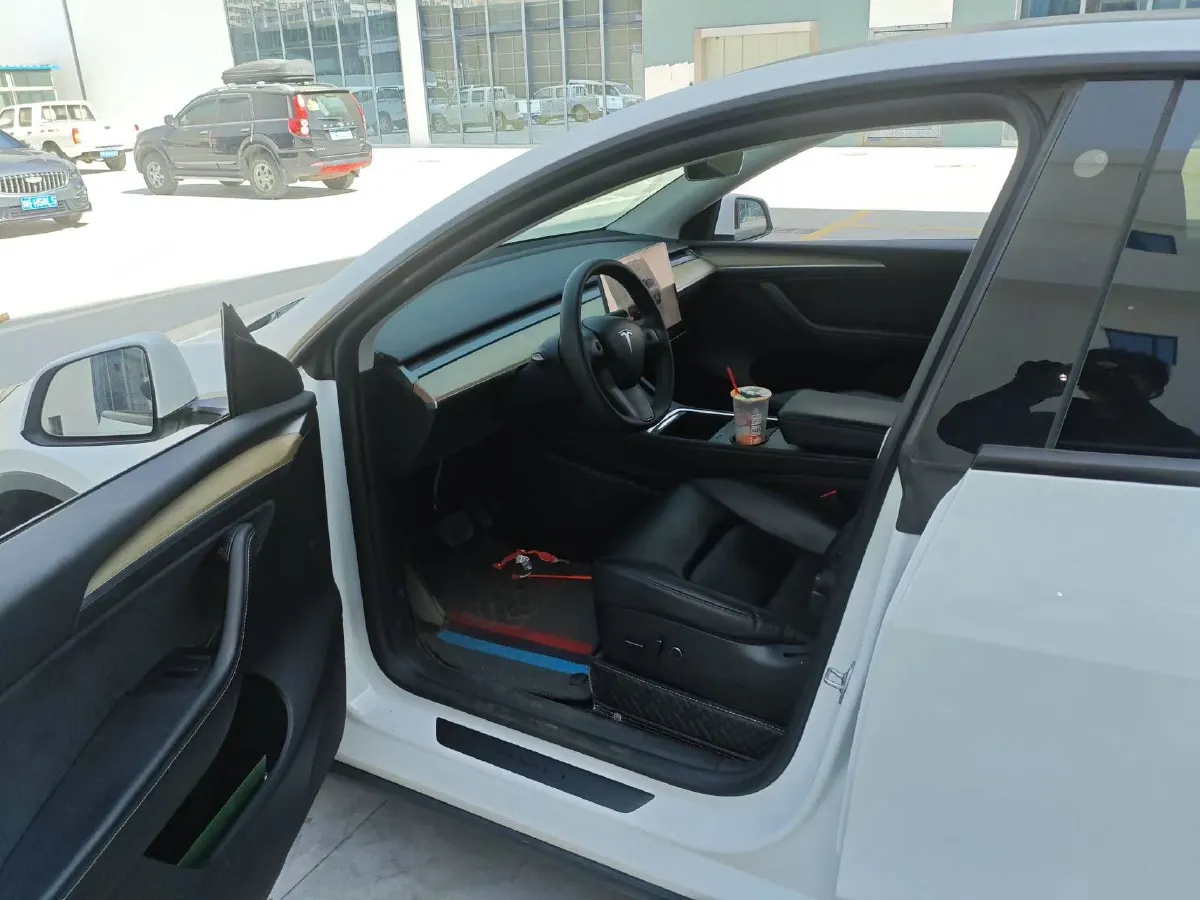 2022 Tesla Model Y BEV 60KWH,autocango,china used car exporter,china ev exporter,chinese used car exporter,chinese used ev exporter