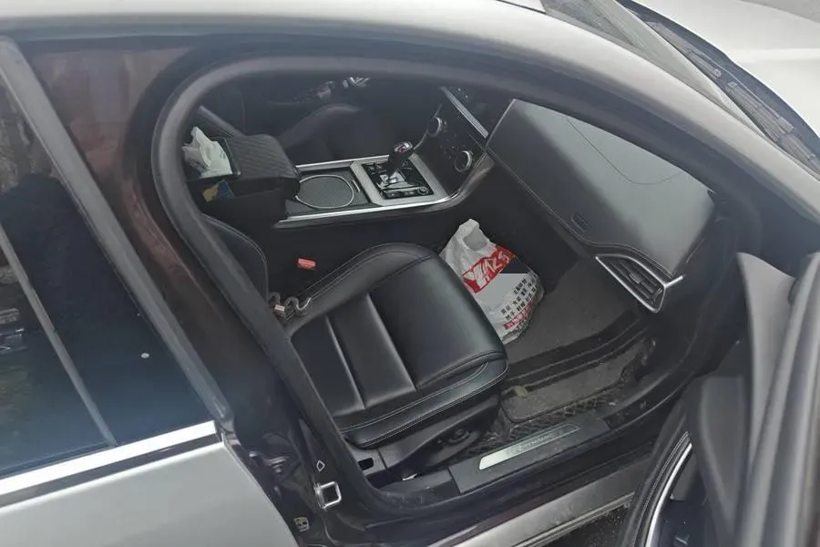 2021 Jaguar XEL 2.0T 250HP L4 8AT,autocango,china used car exporter,china ev exporter,chinese used car exporter,chinese used ev exporter