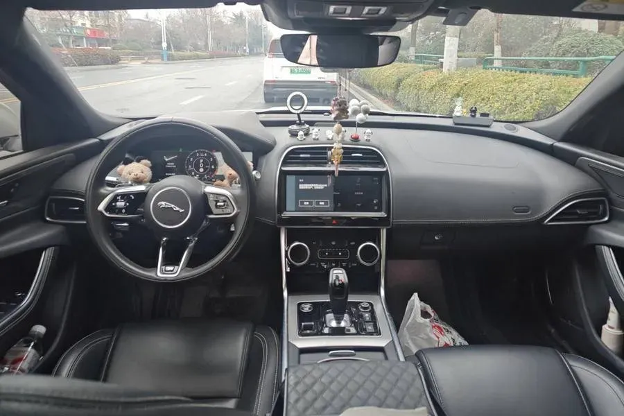 2021 Jaguar XEL 2.0T 250HP L4 8AT,autocango,china used car exporter,china ev exporter,chinese used car exporter,chinese used ev exporter