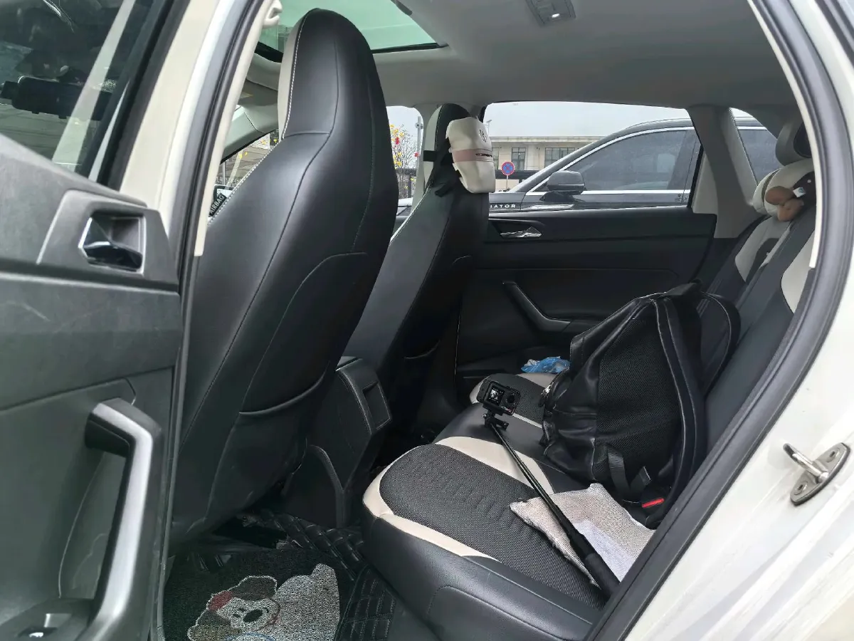 2021 Haval H6 1.5T 169HP L4 7DCT,autocango,china used car exporter,china ev exporter,chinese used car exporter,chinese used ev exporter