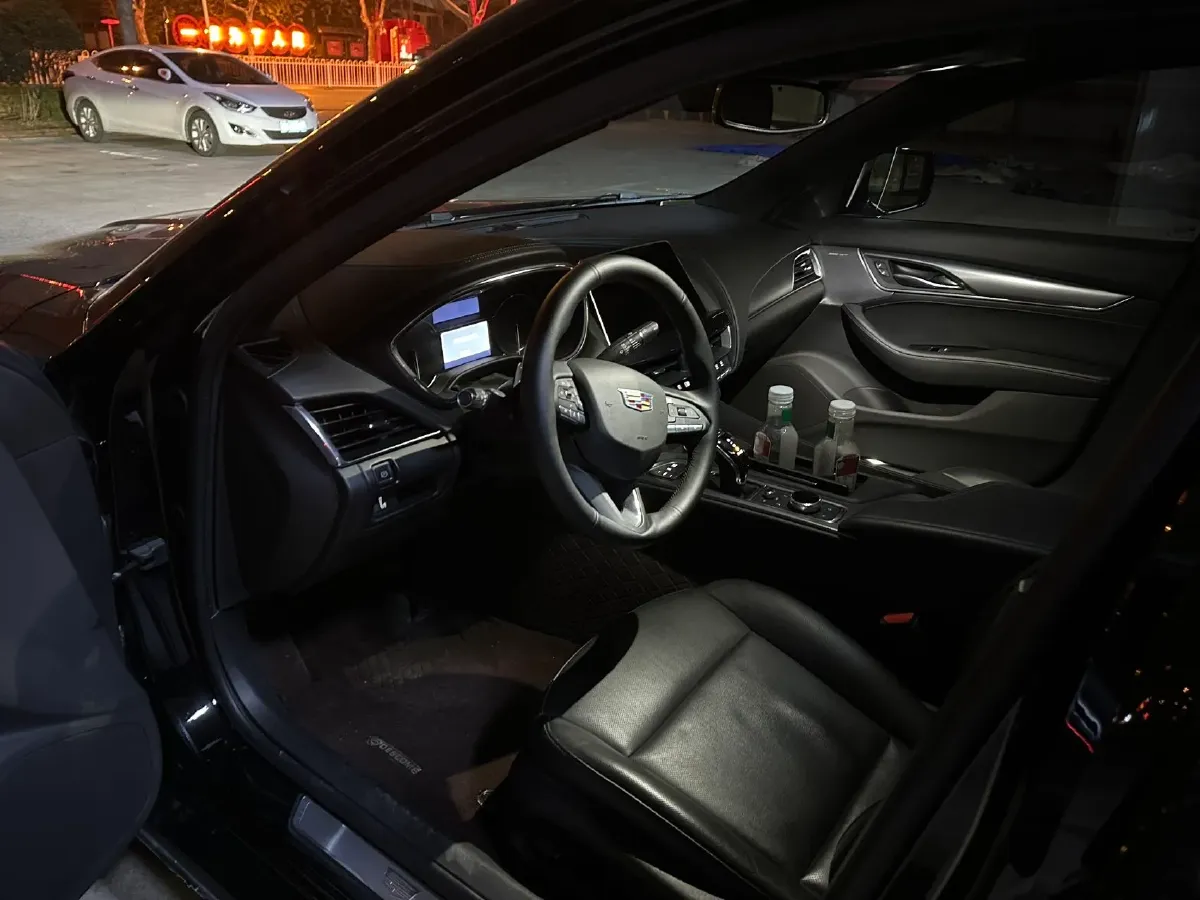 2022 Cadillac CT5 2.0T 237HP L4 10AT,autocango,china used car exporter,china ev exporter,chinese used car exporter,chinese used ev exporter