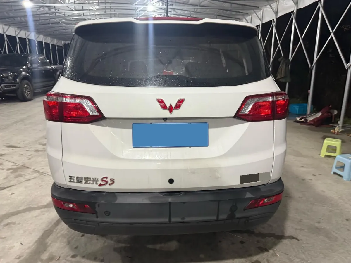 2019 WuLing HongGuang S3 1.5L 99HP L4 6MT,autocango,china used car exporter,china ev exporter,chinese used car exporter,chinese used ev exporter