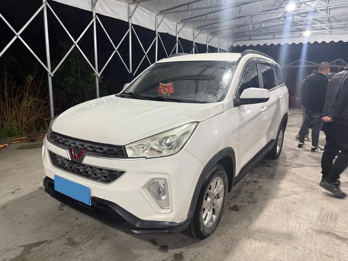 2019 WuLing HongGuang S3 1.5L 99HP L4 6MT,autocango,china used car exporter,china ev exporter,chinese used car exporter,chinese used ev exporter