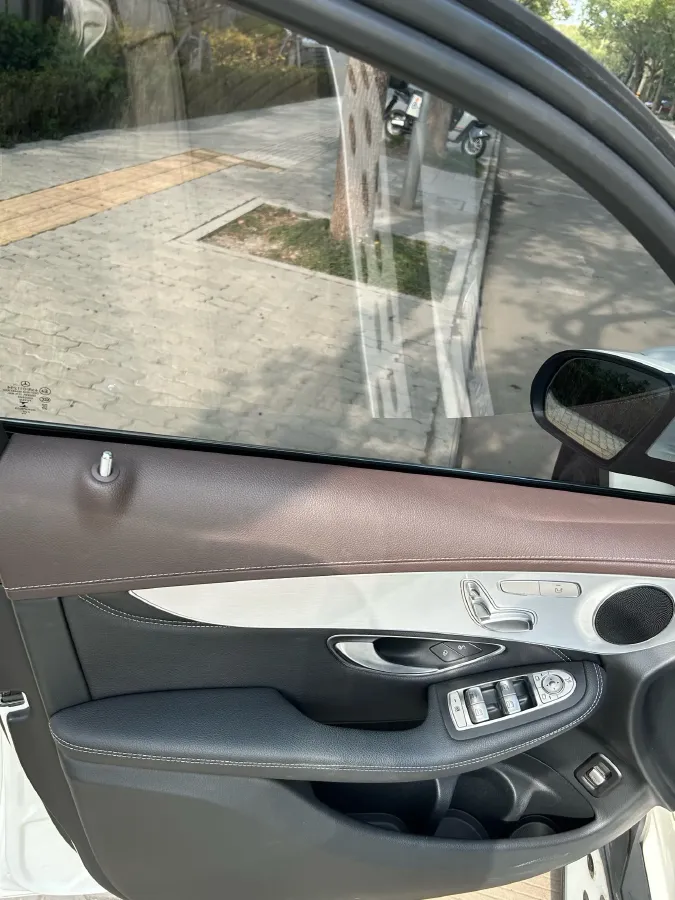 2020 Mercedes-Benz GLC Class 2.0T 197HP L4 9AT,autocango,china used car exporter,china ev exporter,chinese used car exporter,chinese used ev exporter