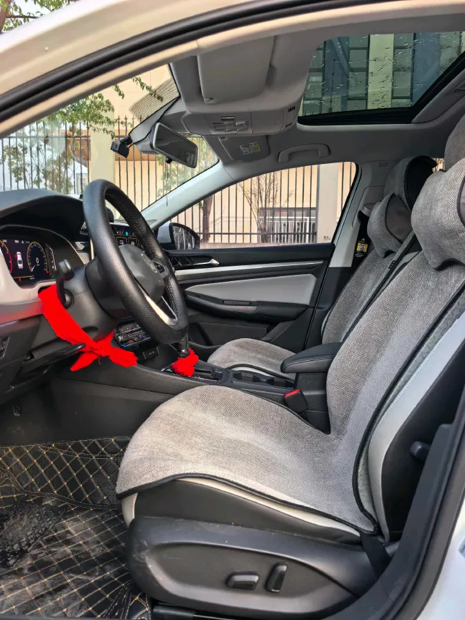 2025 Volkswagen Bora 1.5T 160HP L4 7DCT,autocango,china used car exporter,china ev exporter,chinese used car exporter,chinese used ev exporter