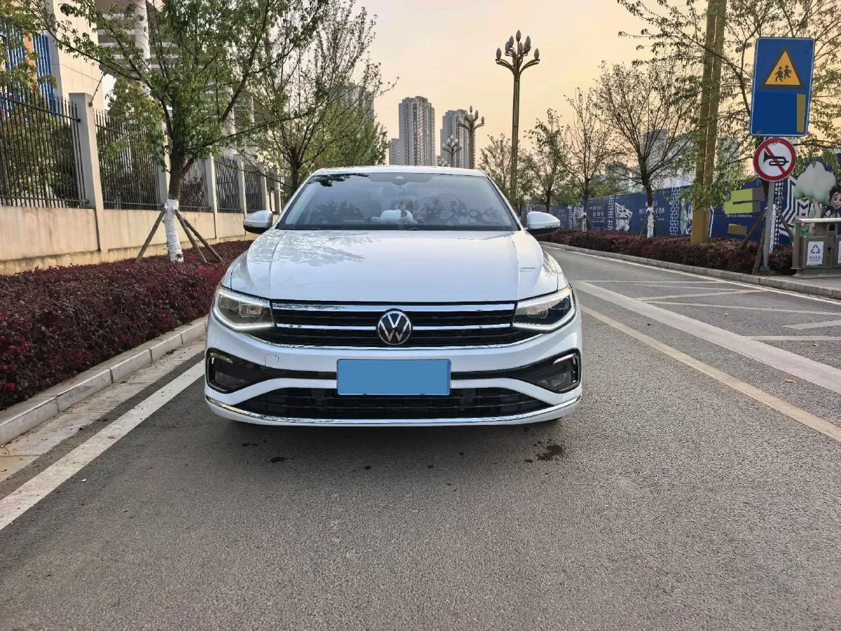 2025 Volkswagen Bora 1.5T 160HP L4 7DCT,autocango,china used car exporter,china ev exporter,chinese used car exporter,chinese used ev exporter