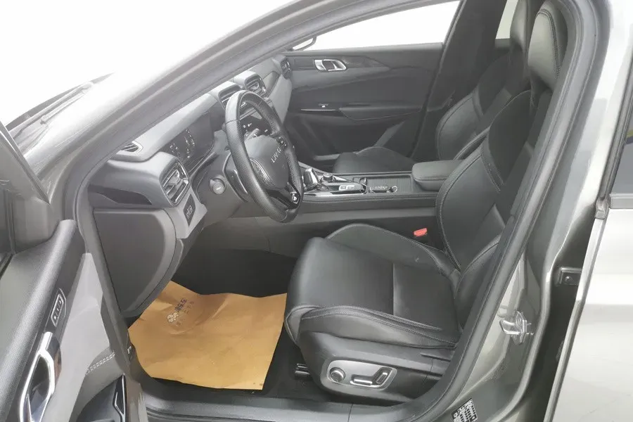 2021 LYNK&CO 03 2.0T 190HP L4 6AT,autocango,china used car exporter,china ev exporter,chinese used car exporter,chinese used ev exporter