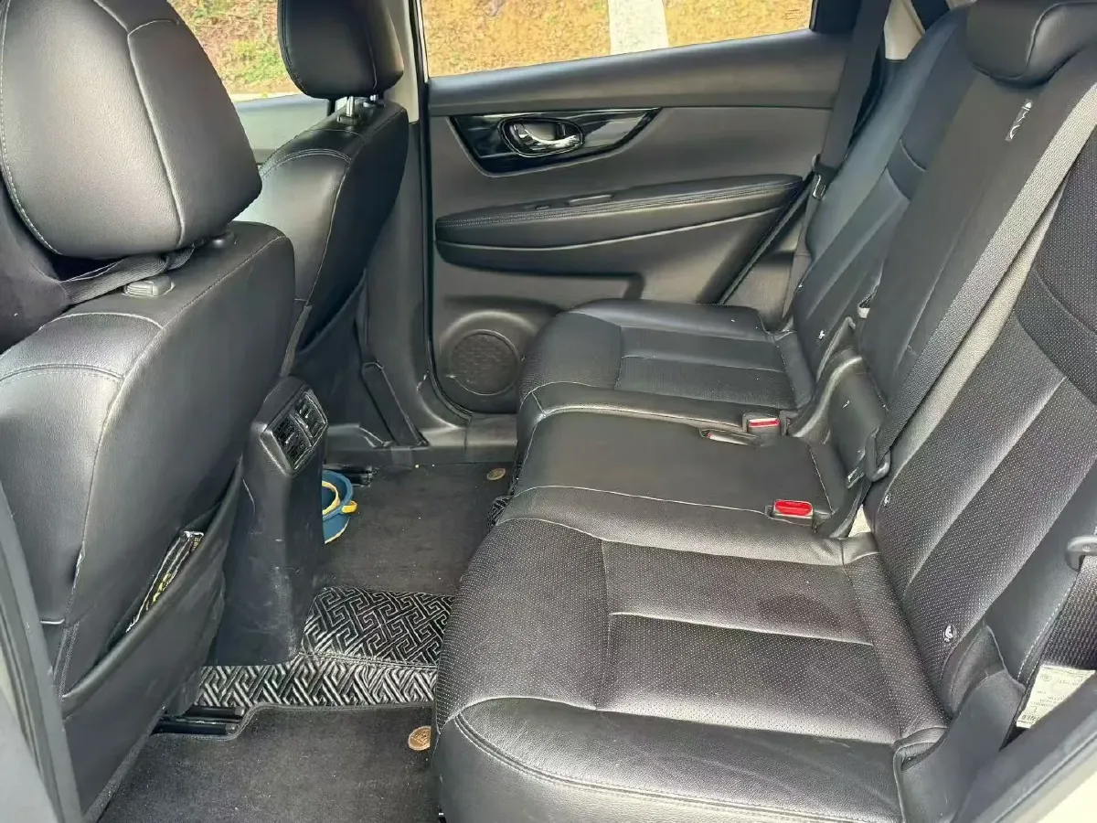 2021 Nissan X-Trail 2.0L 151HP L4 CVT,autocango,china used car exporter,china ev exporter,chinese used car exporter,chinese used ev exporter