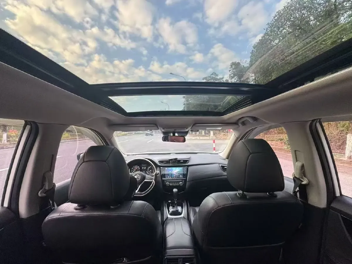 2021 Nissan X-Trail 2.0L 151HP L4 CVT,autocango,china used car exporter,china ev exporter,chinese used car exporter,chinese used ev exporter