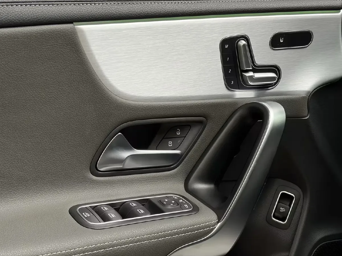 2021 Mercedes-Benz CLA AMG 2.0T 306HP L4 7DCT,autocango,china used car exporter,china ev exporter,chinese used car exporter,chinese used ev exporter