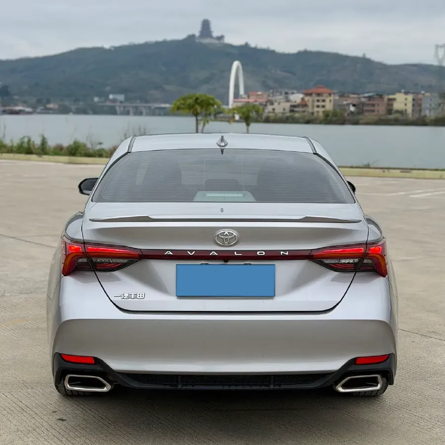2023 Toyota Avalon 2.5L 207HP L4 8AT,autocango,china used car exporter,china ev exporter,chinese used car exporter,chinese used ev exporter