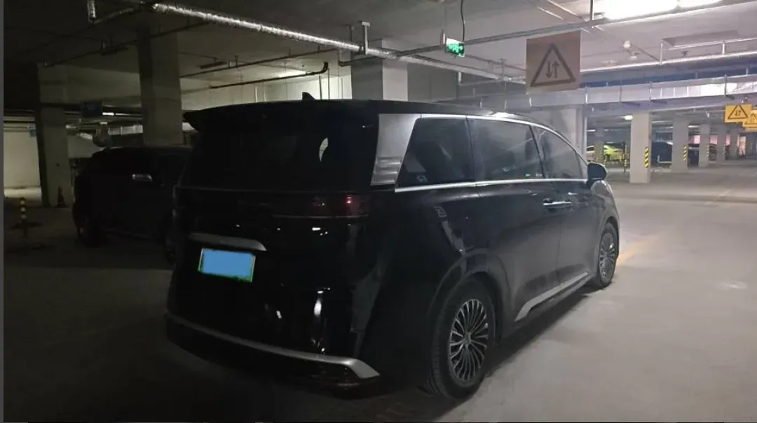 2024 Denza D9 1.5T 139HP L4 E-CVT PHEV 40KWH,autocango,china used car exporter,china ev exporter,chinese used car exporter,chinese used ev exporter