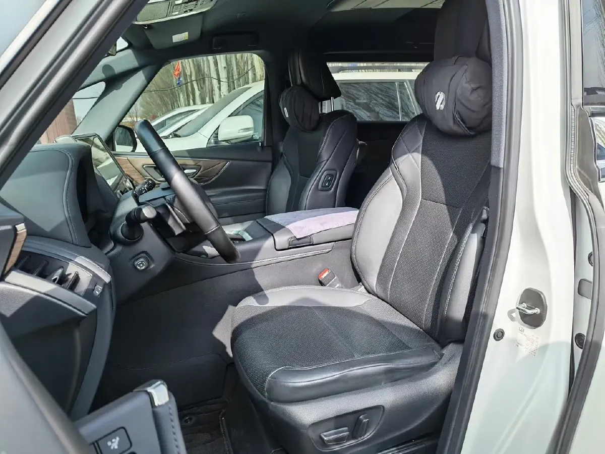 2024 Toyota Alphard 2.5L 190HP L4 E-CVT Hybrid,autocango,china used car exporter,china ev exporter,chinese used car exporter,chinese used ev exporter