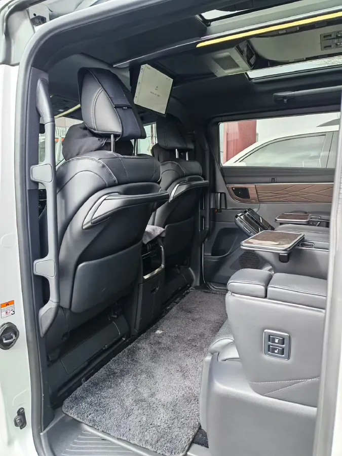 2024 Toyota Alphard 2.5L 190HP L4 E-CVT Hybrid,autocango,china used car exporter,china ev exporter,chinese used car exporter,chinese used ev exporter