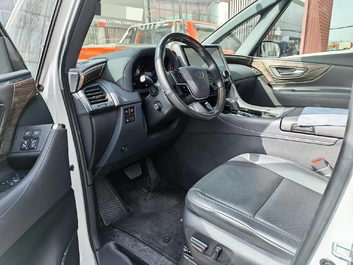 2024 Toyota Alphard 2.5L 190HP L4 E-CVT Hybrid,autocango,china used car exporter,china ev exporter,chinese used car exporter,chinese used ev exporter