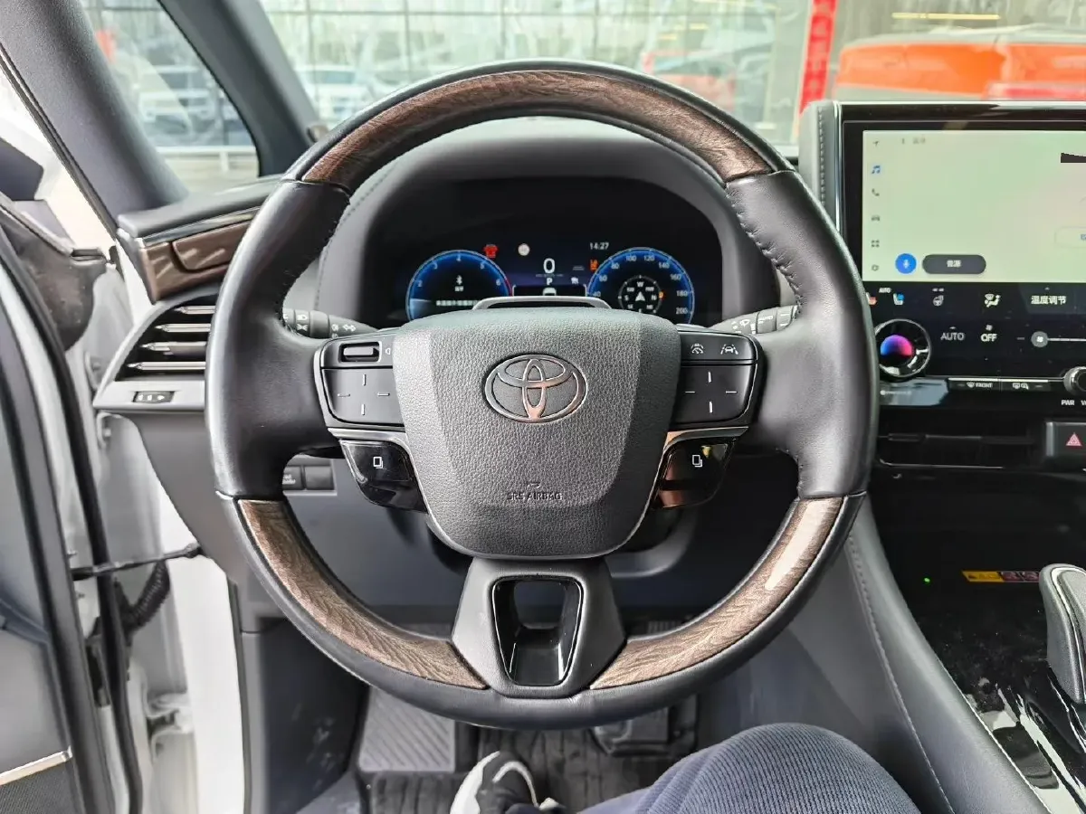 2024 Toyota Alphard 2.5L 190HP L4 E-CVT Hybrid,autocango,china used car exporter,china ev exporter,chinese used car exporter,chinese used ev exporter